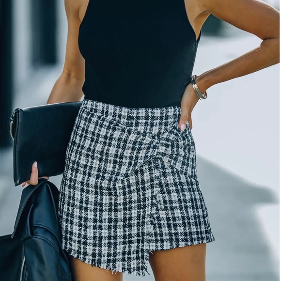 Vici Dresses & Skirts - VICI TWEED SKORT - S